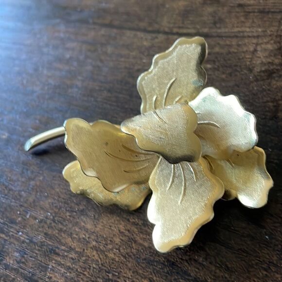 Vintage 1950’s Parco Gold Tone Leave Brooch - Picture 2 of 5